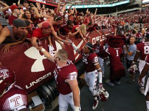Temple defeat Penn State 27-10 during Penn State at Temple at Lincoln Financial Field Saturday September 5, 2015. ( DAVID SWANSON / Staff Photographer )